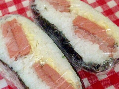 魚肉ソーセージのおにぎらず♡